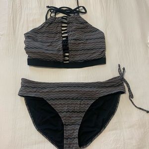 ATHLETA SWIM SUIT